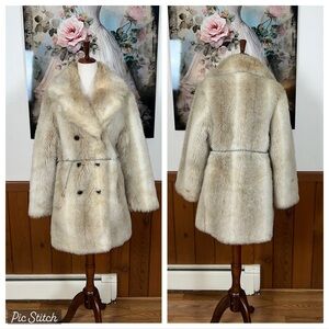 Funky Vintage 1960s/70s Faux Fur Coat!